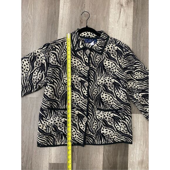 Jane Ashley Cream Black Blue Button Knit Jacket, Size Medium - Picture 8 of 8